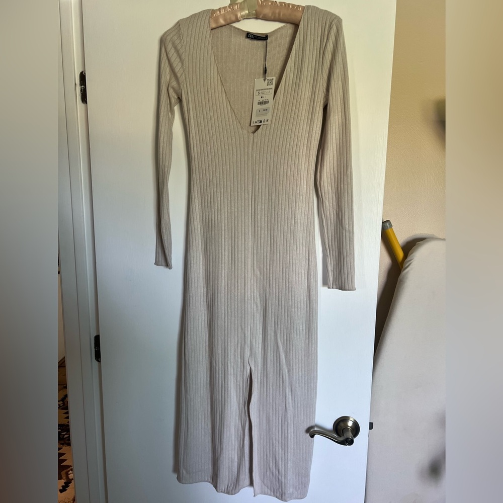 Zara Women's Cream Sweater dress